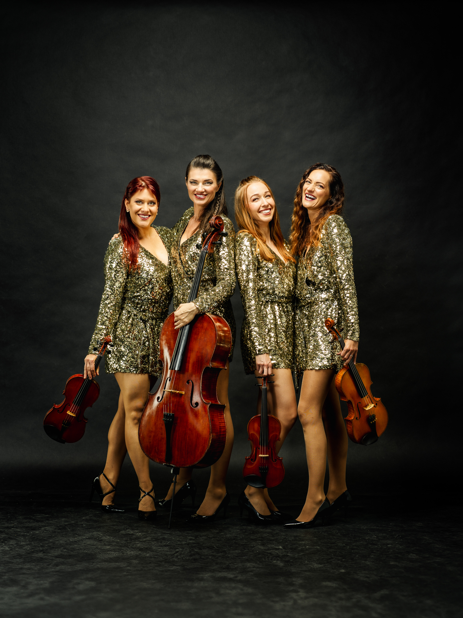 Fashion Strings ve zlatých šatech — hudba na ples a gala